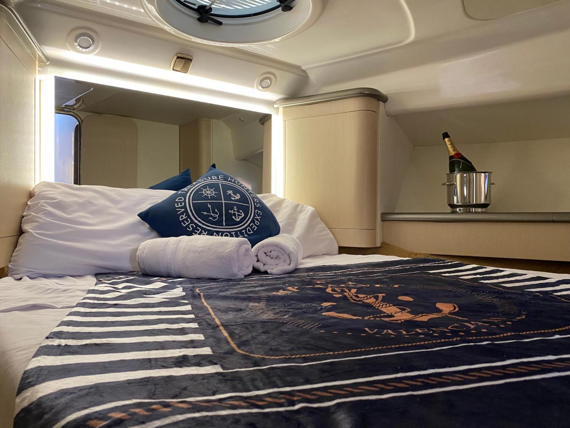 The Valencia Yacht Experience Hotel Ngoại thất bức ảnh