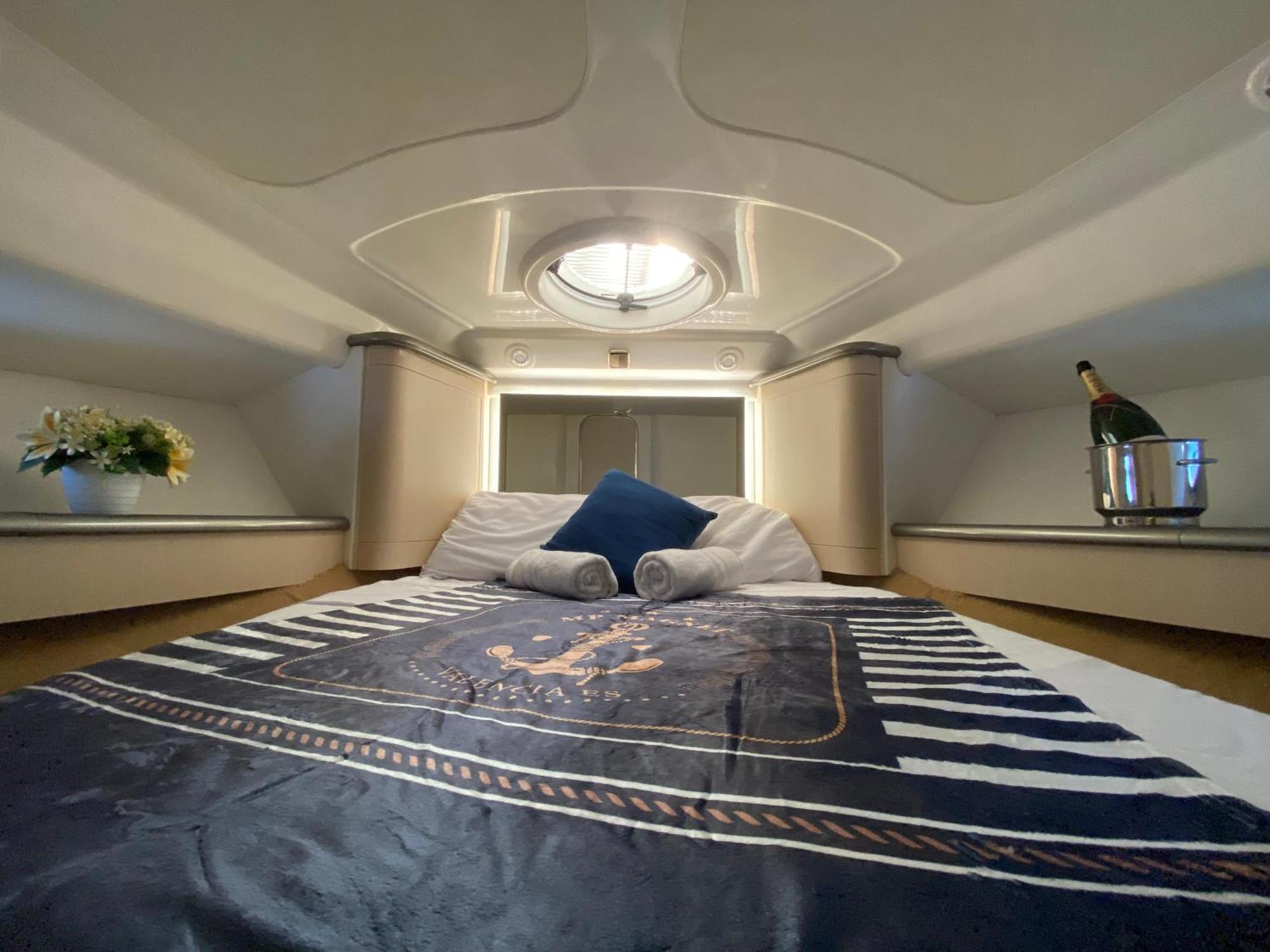 The Valencia Yacht Experience Hotel Ngoại thất bức ảnh